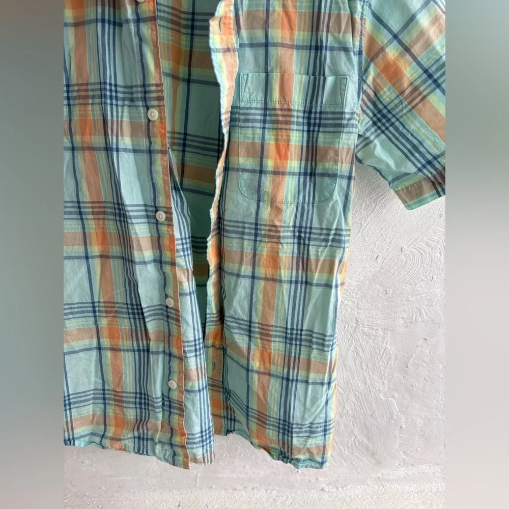 Boys old navy XL plaid button down short sleeve